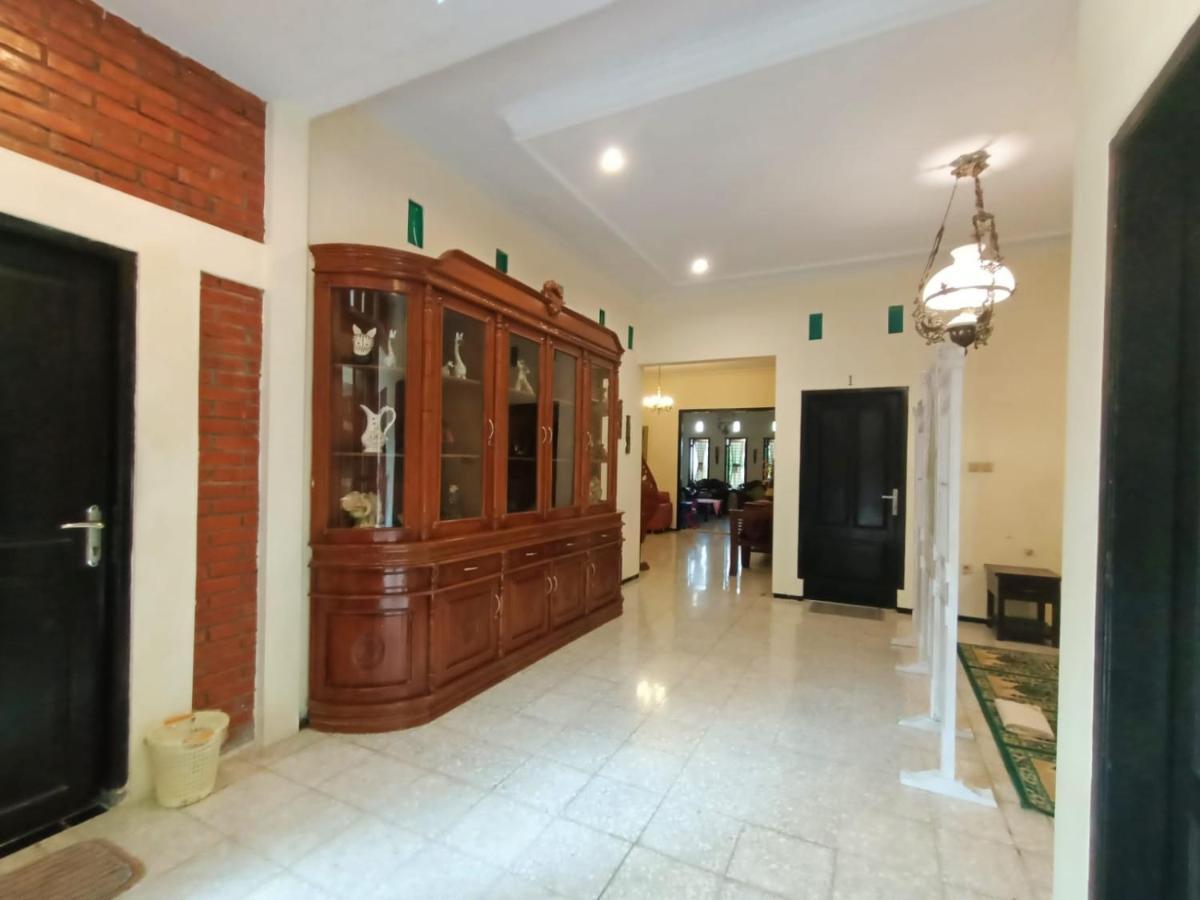 Rumah Kami Guest House 요그야카르타 외부 사진