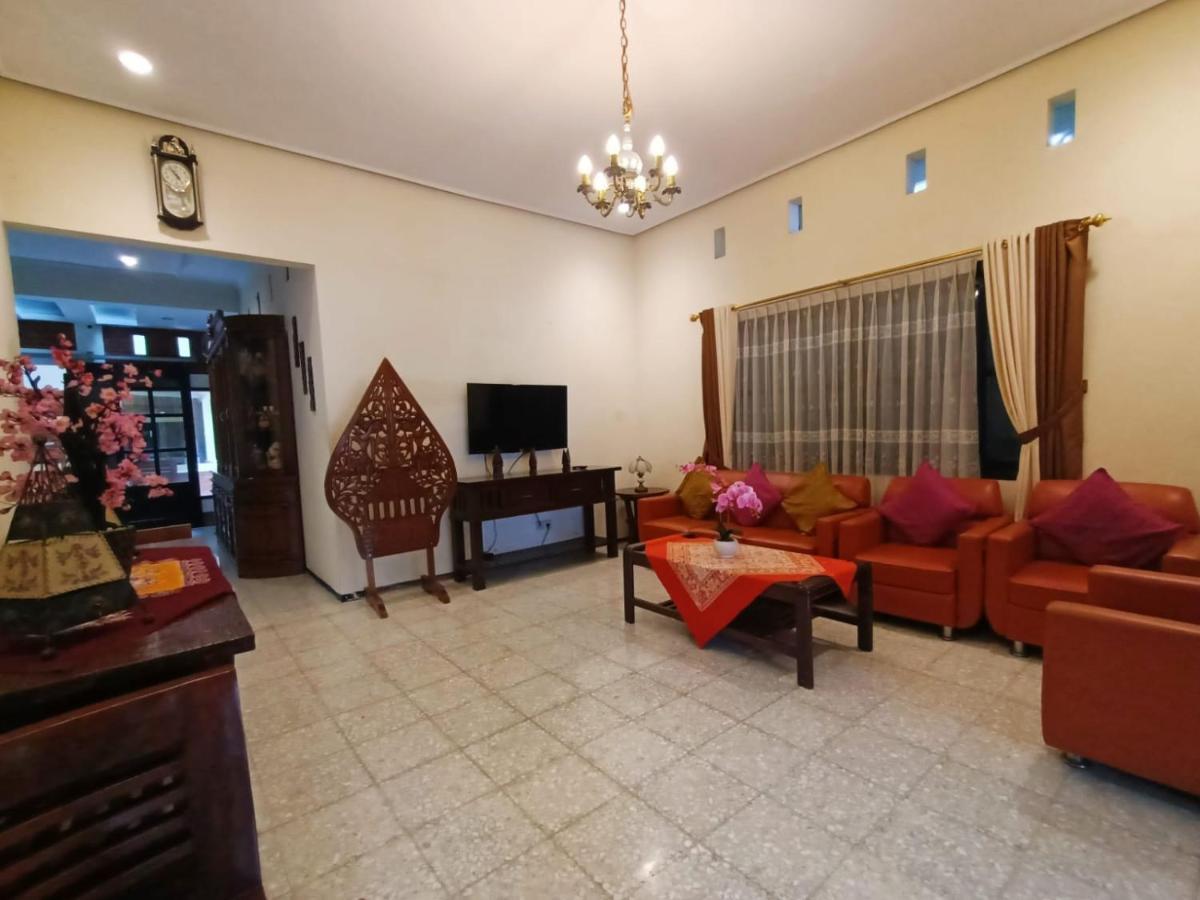 Rumah Kami Guest House 요그야카르타 외부 사진